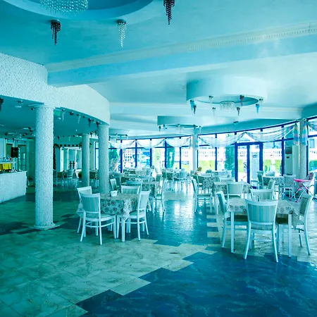 Хотел Chaika 3*