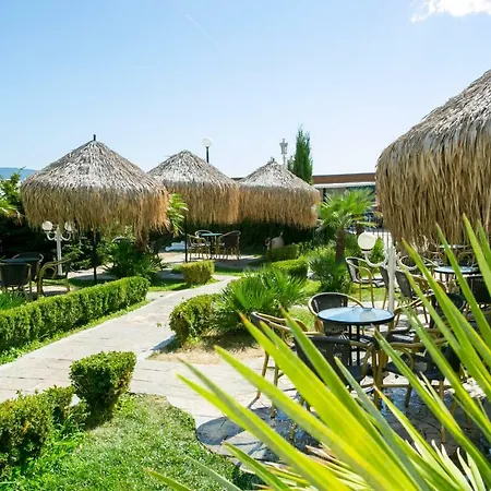 Chaika Хотел 3*