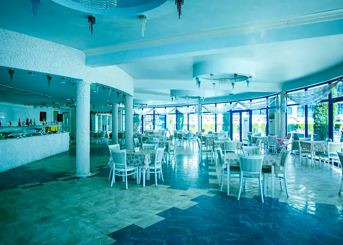 Ξενοδοχείο Chaika 3*